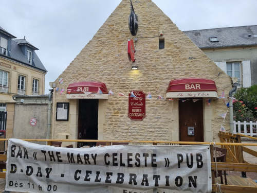 Pub in Arromanches