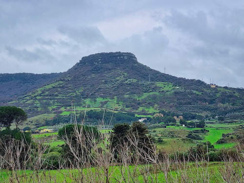 Tafelberge auf Sardinen