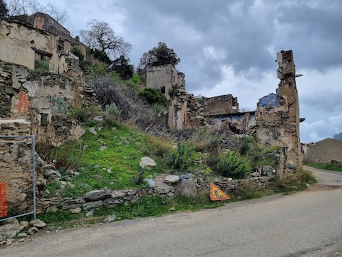 Ruinendorf Ortes Gairo Vecchio