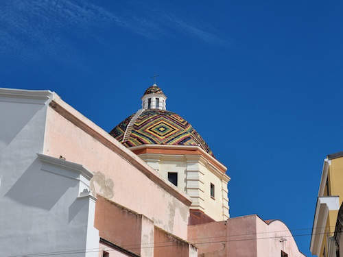 Berühmte Mosaikkuppel in Alghero