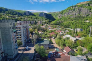 Blick auf die Stadt Chiatura
