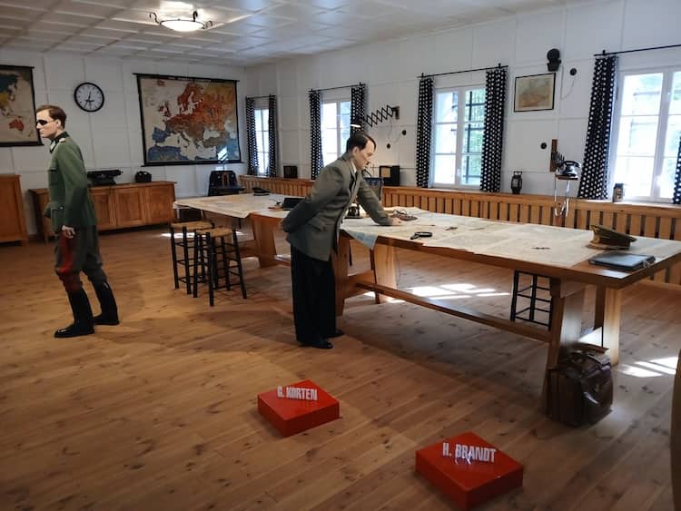 nachgestellte Szene der Situation kurz vor dem Attentat