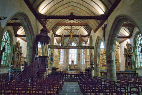 Innere von Kirche von Lampaul – Guimileau