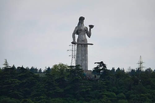 Denkmal „Mutter Georgiens"
