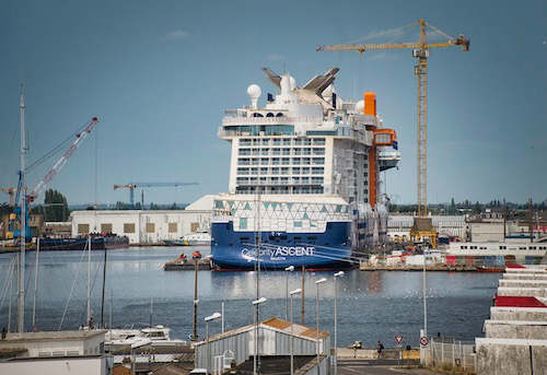 Kreuzfahrtschiff im Bau