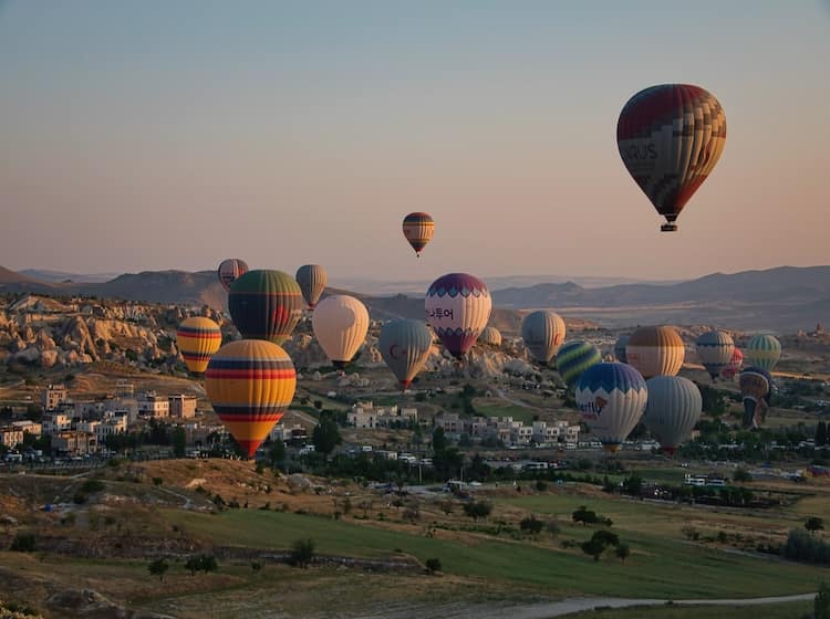 Mehr über den Artikel erfahren Ein Himmel voller Ballone