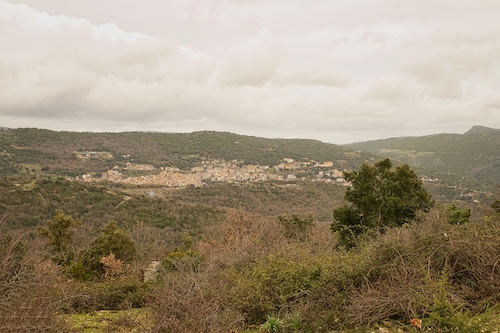 Bergdorf auf Sardinen