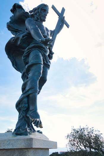 Bronzestatue von Jesus Christus auf dem Monte Ortobene