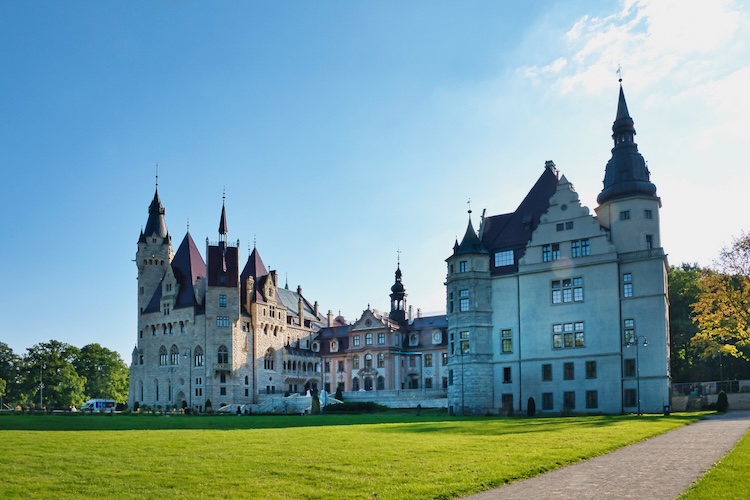 Du betrachtest gerade Von der Gleiwitz Provokation und einem Märchenschloss
