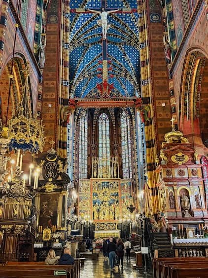 Altarraum in der Marienkirche in Krakau