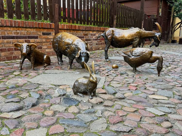 Tiere aus Bronze in der Künstlergasse