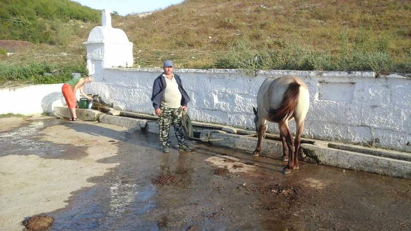 Wasserstelle in Rumänien ac